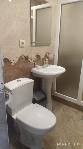 Bathroom 4, Erazank Hotel