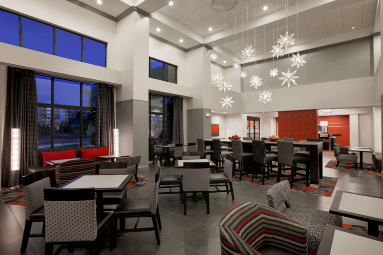 Food & Drinks 5, Hampton Inn & Suites Roanoke Airport, Roanoke City