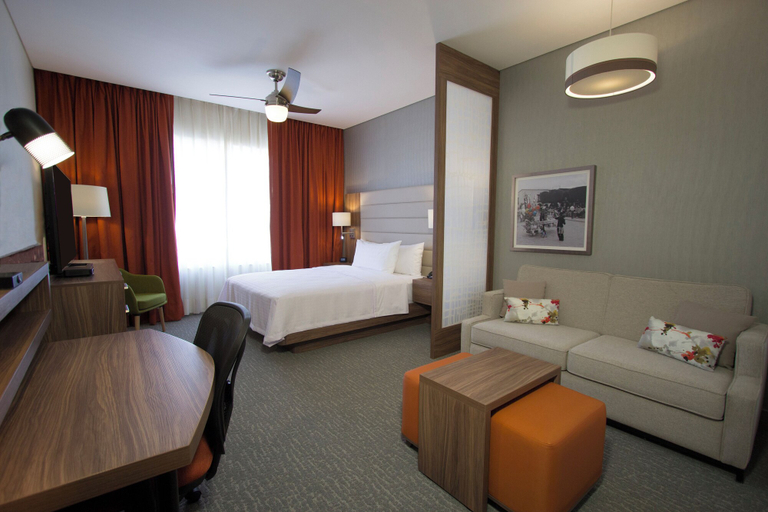 Bedroom 5, Fiesta Inn Suites Aeropuerto del Bajío, Silao