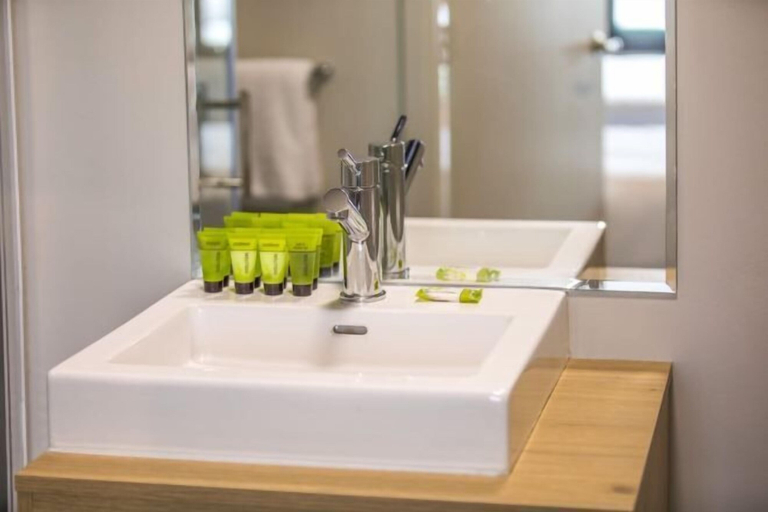 Bathroom 16
