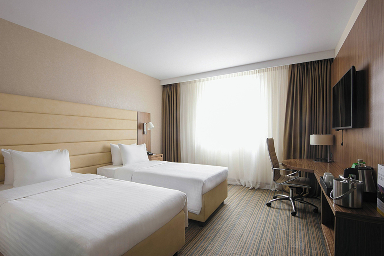 Bedroom 2, Courtyard Marriott Belgrade City Center, Belgrade