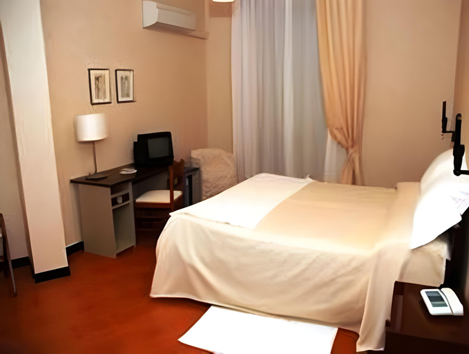 Bedroom 8