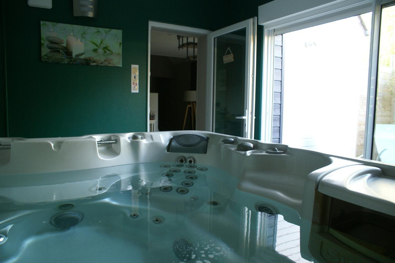 Others 4, Magnifique Suite avec Jacuzzi privatif, Calvados
