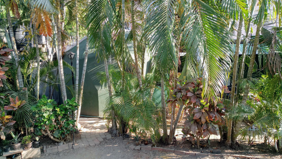 Others 2, Casitas El Escondite Playa La Ropa, José Azueta