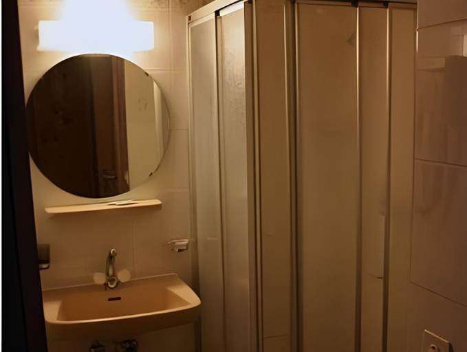 Bathroom 5