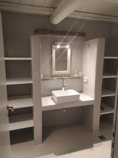 Bathroom, Villa Antinaxos, South Aegean