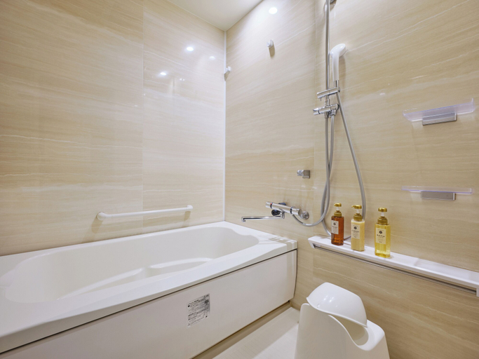 Bathroom 11