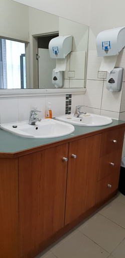 Bathroom 3, The Eastern Hotel Accommodations, Ballarat  - Central