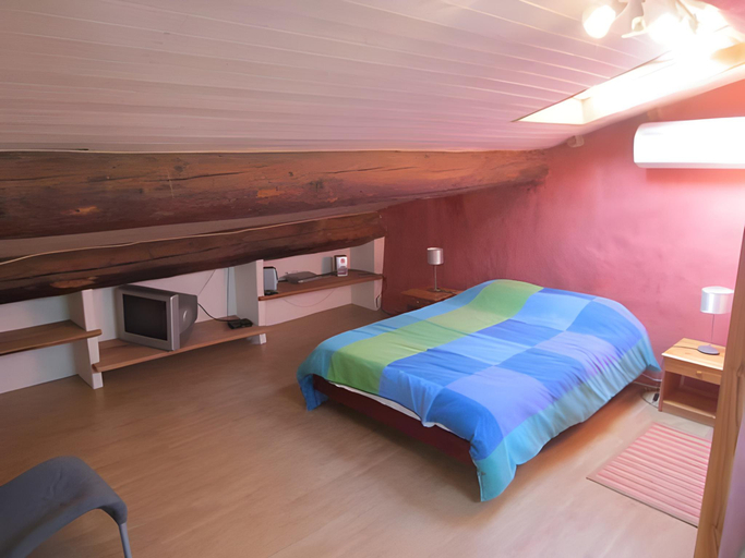 Bedroom 12