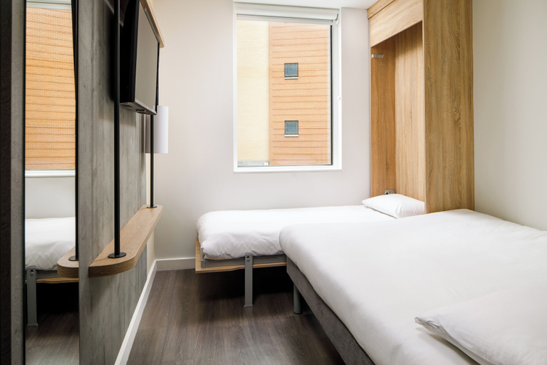 Bedroom 3, ibis Budget Sheffield Centre St Marys Gate, Sheffield