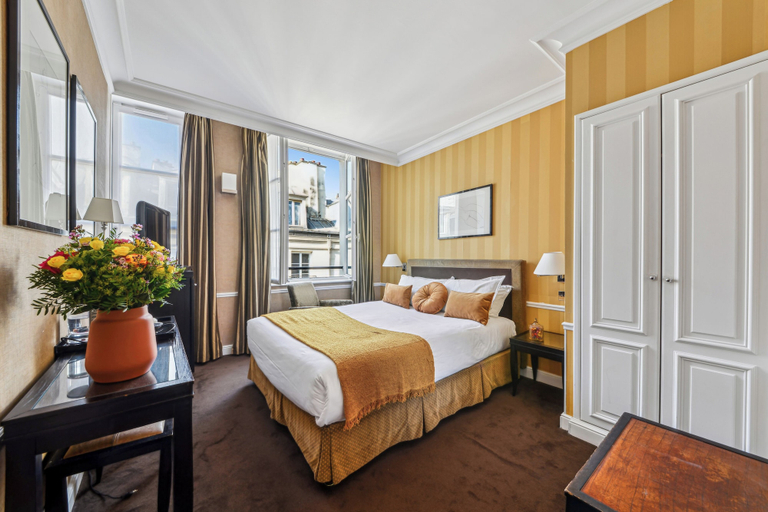 Bedroom 3, Victoires Opera, Paris