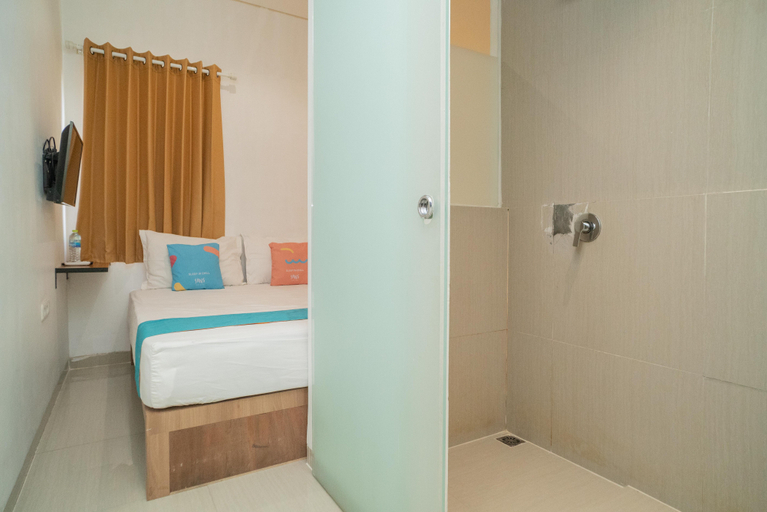 Bedroom 5, Sans Hotel Kupang Indah Surabaya, Surabaya