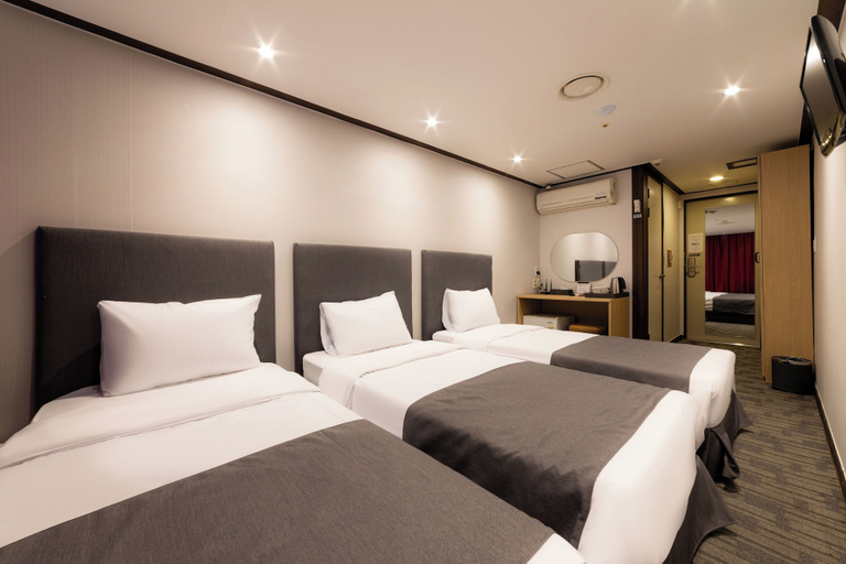 Bedroom 16