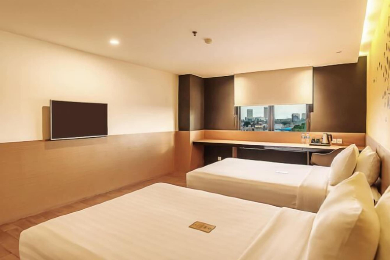 Bedroom 13