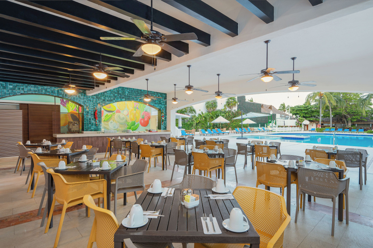 Food & Drinks 5, Beachscape Kin ha Villas & Suites, Benito Juárez