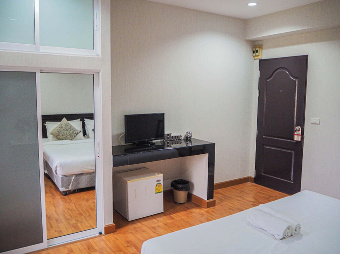 Bedroom 6