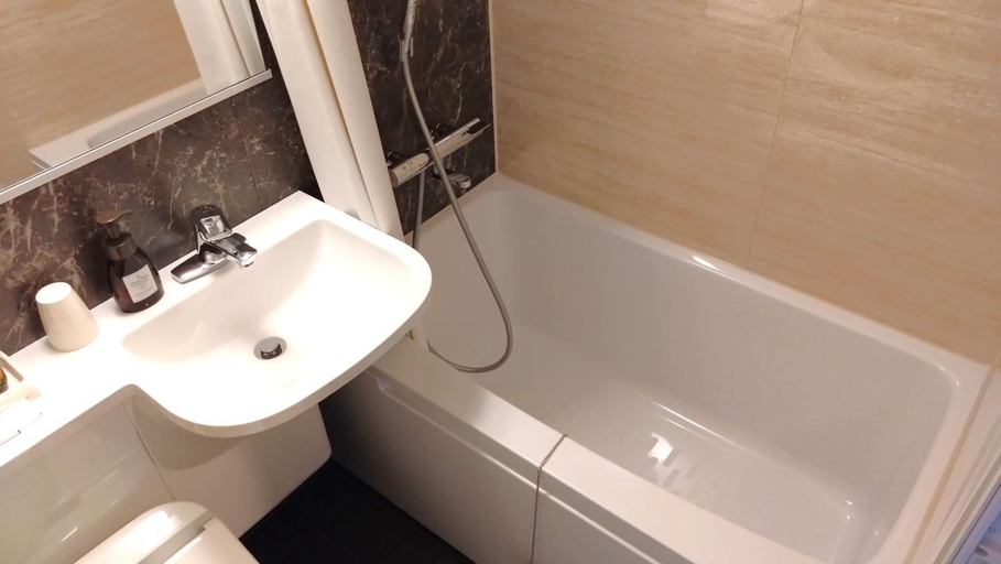 Bathroom 4
