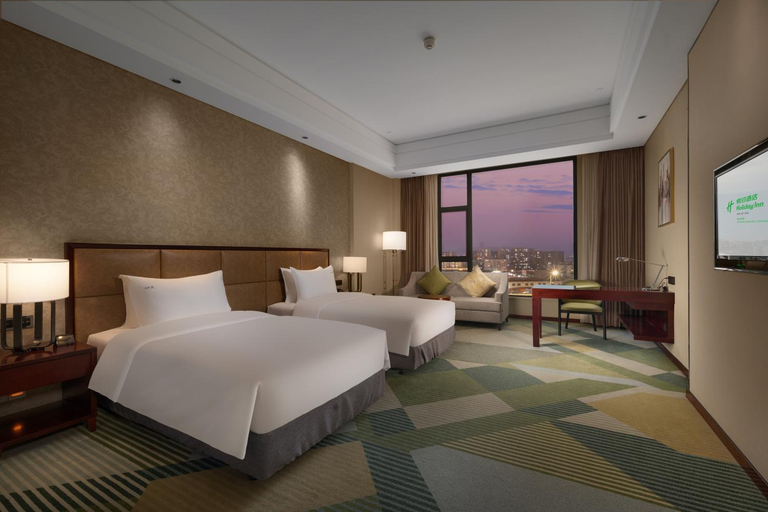 Bedroom 12