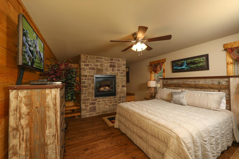 Bedroom 2, Misty Mountainside by Eden Crest Vacation Rentals, Sevier