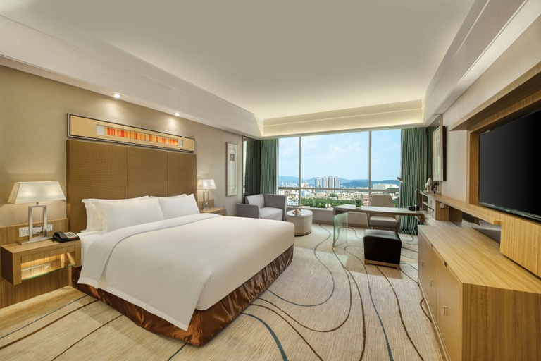 Bedroom 3, Royal Garden Hotel, Dongguan