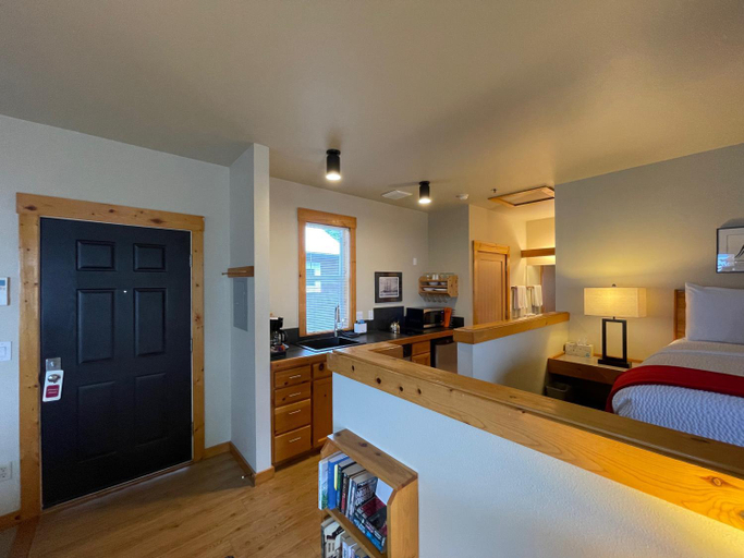 Bedroom 4, BOATYARRD Inn # 9, Island