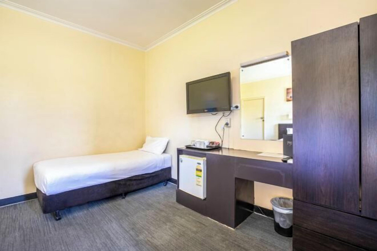 Bedroom 6