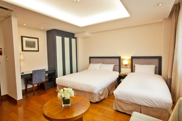 Bedroom 5