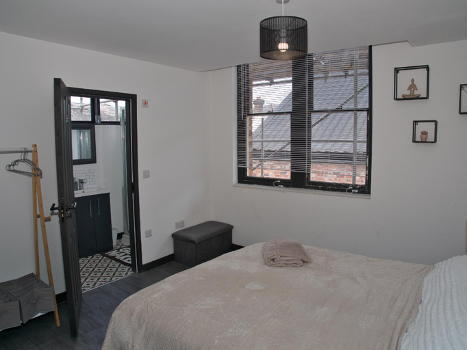 Bedroom 2, Newton's Suite, Kent