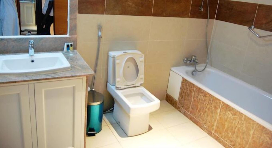 Bathroom 4, His Grace Hotel, IbadanNorth