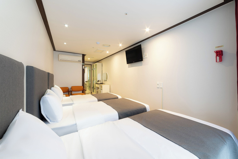 Bedroom 6