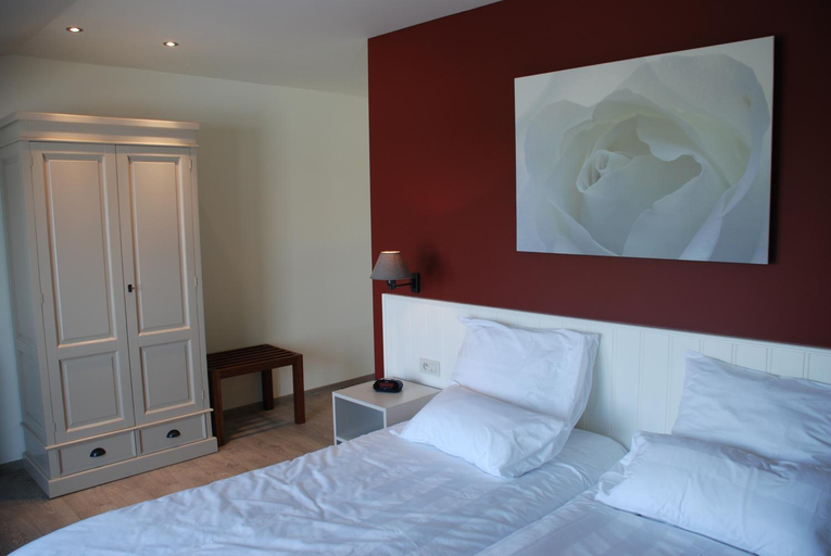 Bedroom 2, B&B La Vie En Roses, Oost-Vlaanderen