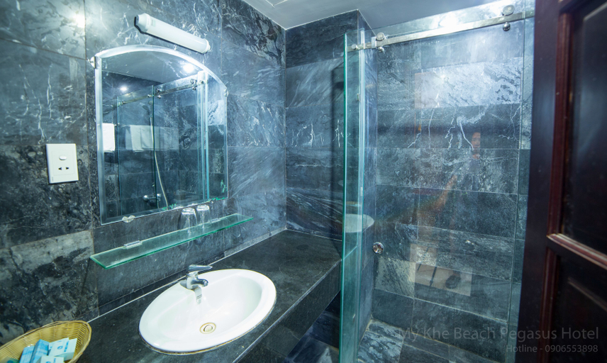 Bathroom 4, My Khe 2 Da Nang Seafront Hotel, Da Nang