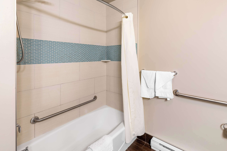 Bathroom 4, Best Western Plus Hotel Montreal, Montréal
