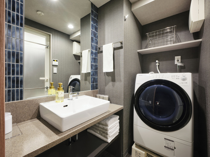 Bathroom 16