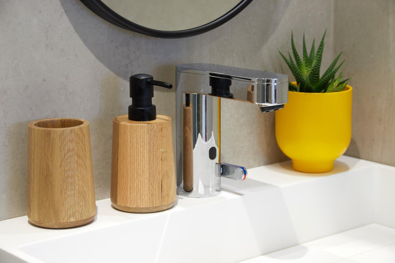 Bathroom 2, IRITA Studios, Guipúzcoa