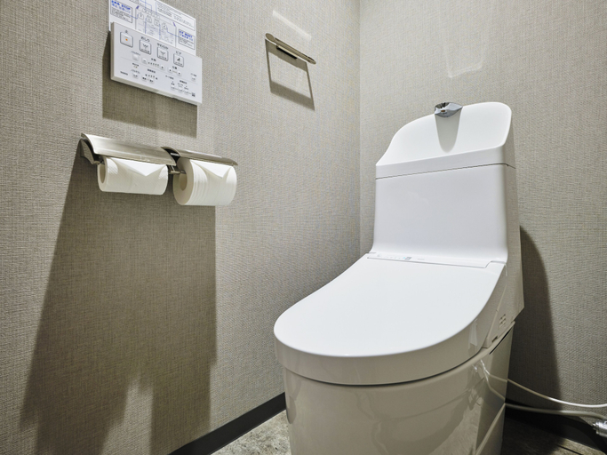 Bathroom 12