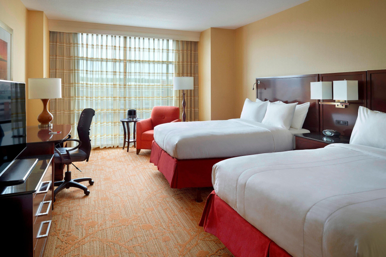 Bedroom 3, Bloomington-Normal Marriott Hotel & Conference Center, McLean