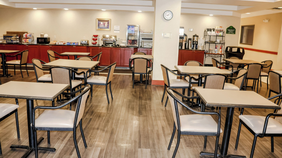 Food & Drinks 5, Wingate By Wyndham Peoria, Peoria
