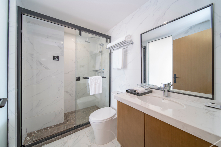 Bathroom 3, 라타사이프러스조이 호텔 (황산 툰시 올드 스트리트)(Ratacypressjoy Hotel (Huangshan Tunxi Old Street)), Huangshan