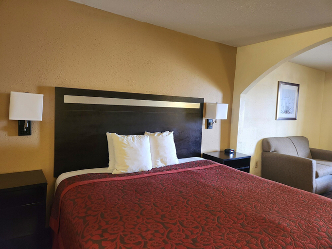 Bedroom 1, Days Inn by Wyndham Hammond, Tangipahoa
