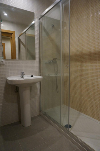 Bathroom 2, Hotel Elizondo, Navarra