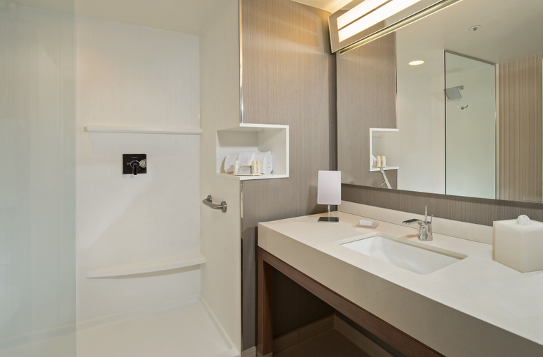 Bathroom 4, Courtyard by Marriott Oxford, Lafayette