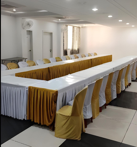 Others 2, Hotel Tridev, Shahdol
