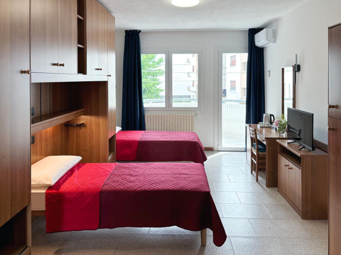 Bedroom 6