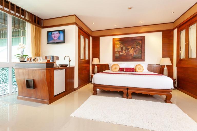Bedroom 8