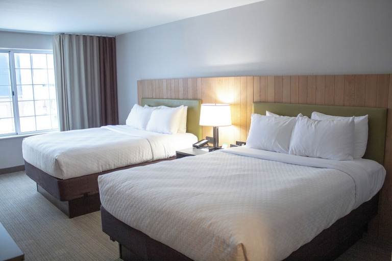 Bedroom 3, Country Inn & Suites by Radisson, Big Rapids, MI, Mecosta