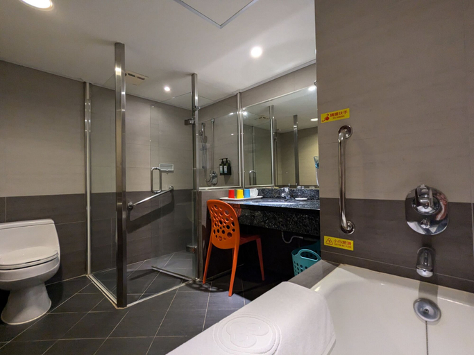 Bathroom 4, Howard Beach Resort Kenting, Pingtung