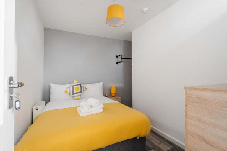 Others 3, Anfield Road Room's, Sefton