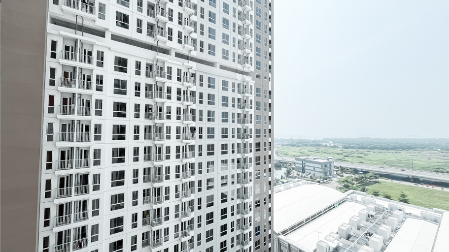 Exterior & Views, Comfort and Tidy Studio Apartment Tokyo Riverside PIK 2 By Travelio, Tangerang