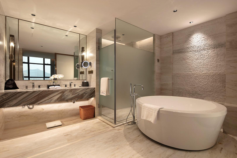 Bathroom, Wyndham Grand Plaza Royale Jimei Xiamen, Xiamen